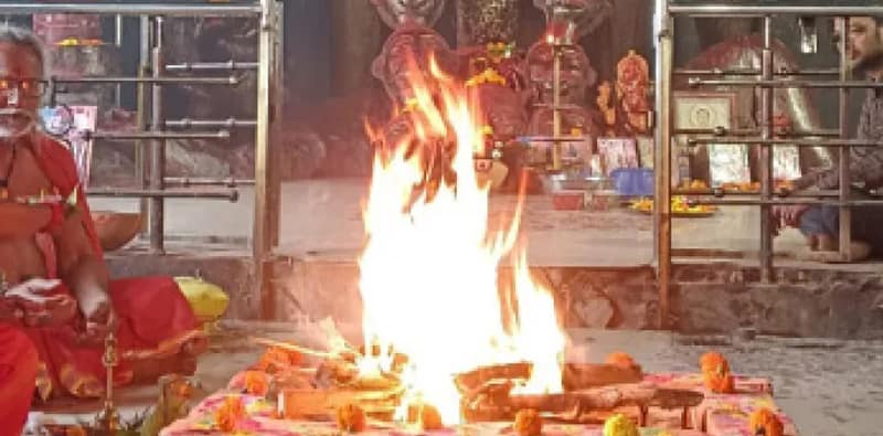 ক্ষীরপাইয়ের বড়মার মন্দিরে ছবি তোলা ও ভিডিয়ো নিষিদ্ধ
