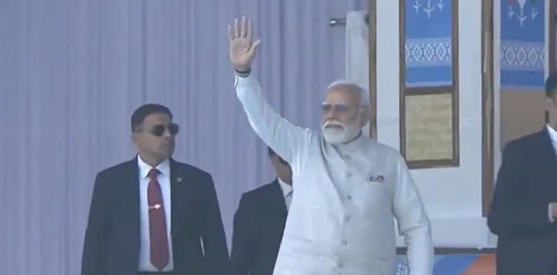 আজ একদিনের সফরে অসমে পৌঁছলেন প্রধানমন্ত্রী নরেন্দ্র মোদি