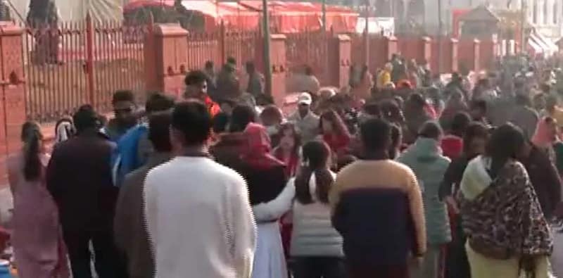 শিবরাত্রি উপলক্ষে ভক্তদের ভিড় কাঠমান্ডুর পশুপতিনাথ  মন্দিরে।