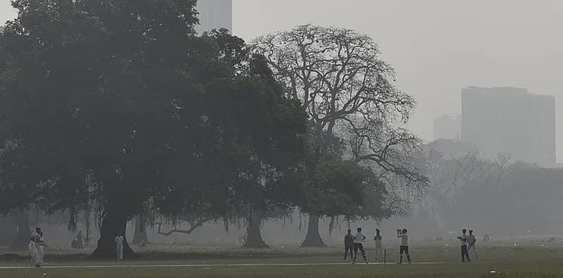 আজ কলকাতার ভোরের তাপমাত্রা ছিল ১৬.৩ ডিগ্রি সেলসিয়াস, স্বাভাবিকের থেকে ২.৪ ডিগ্রি কম