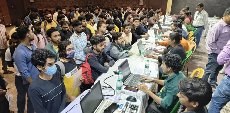 যুবসাথী: যুবতীদের তুলনায় তিন গুণ আবেদন যুবকদের