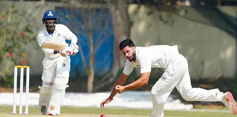 ব্যাটিং ব্যর্থতায় খাদের কিনারায় বাংলা দল