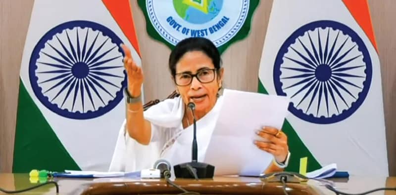 বিজেপির ছকেই নাম বাদ: মমতা, ‘তুঘলকি কমিশনের টার্গেট মহিলা-সংখ্যালঘু ভোটাররা’