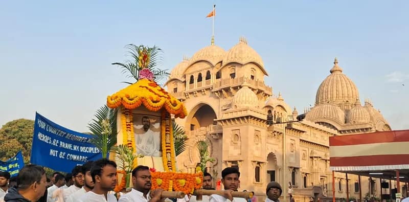 শ্রীরামকৃষ্ণদেবের জন্মতিথি উপলক্ষ্যে বেলুড় মঠে শোভাযাত্রা