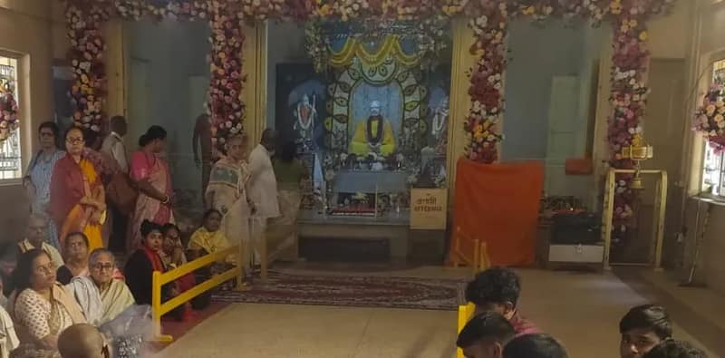 শ্রীরামকৃষ্ণদেবের জন্মতিথি উপলক্ষ্যে বারাকপুর মিশনে বিশেষ পুজোপাঠ