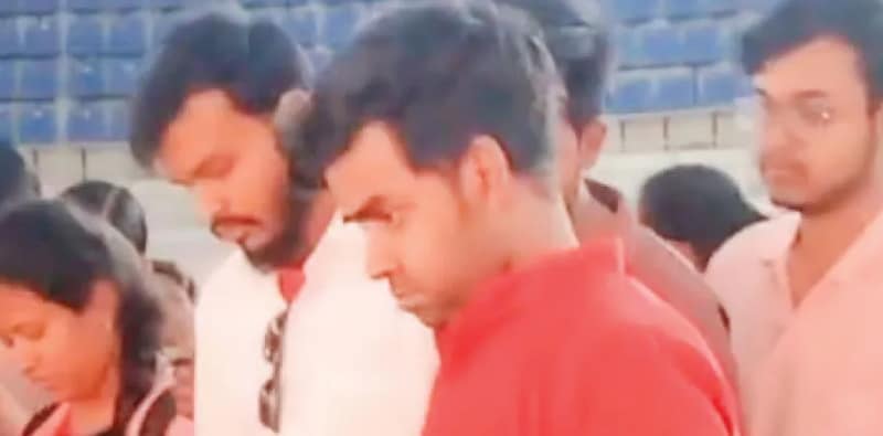 লাইন দিয়ে যুবসাথীতে আবেদন বিজেপির যুব নেতা-নেত্রীদের