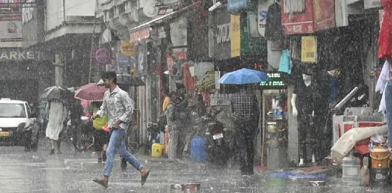 আগামি সপ্তাহে দক্ষিণবঙ্গের কিছু জেলায় থাকছে হালকা বৃষ্টির পূর্বাভাস