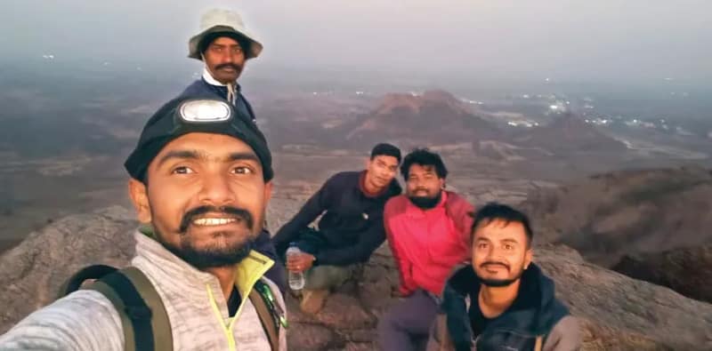 পুরুলিয়া: একইদিনে ২৭ চূড়ায় আরোহন, রেকর্ড ৫ যুবকের