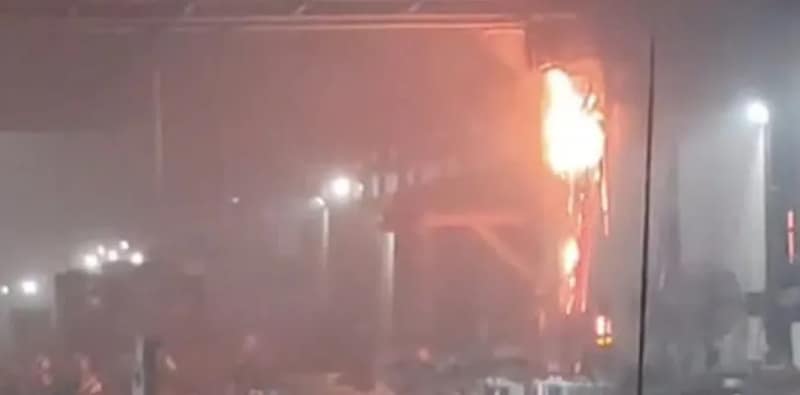 ভয়াবহ অগ্নিকাণ্ড  বেলঘড়িয়া টেক্সমেকো রেলওয়ে ডিভিশনে