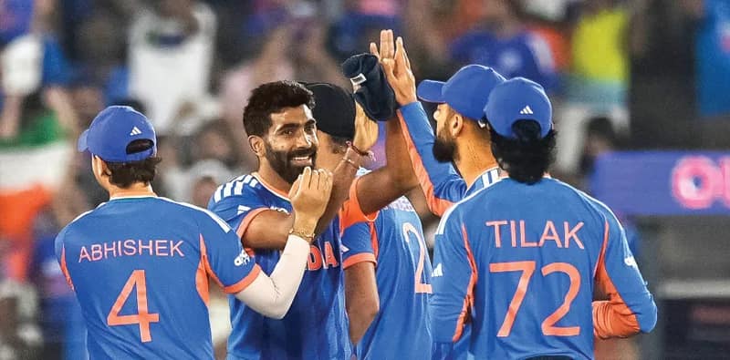 মোতেরায় লজ্জার হার ভারতের