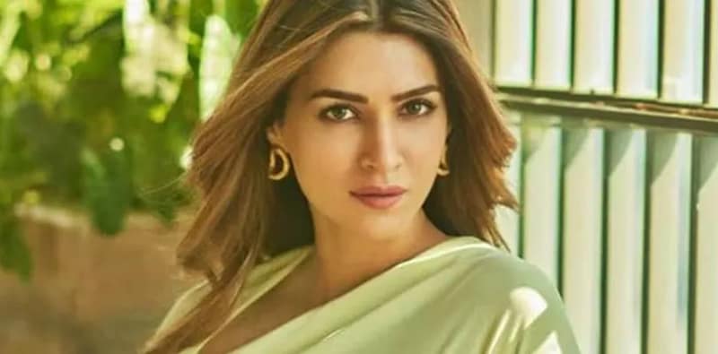 লন্ডন সফরে কৃতী