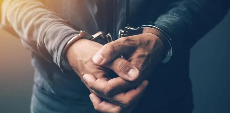 লক্ষাধিক টাকা ও আগ্নেয়াস্ত্র সহ মালদহে গ্রেপ্তার ৩ জন