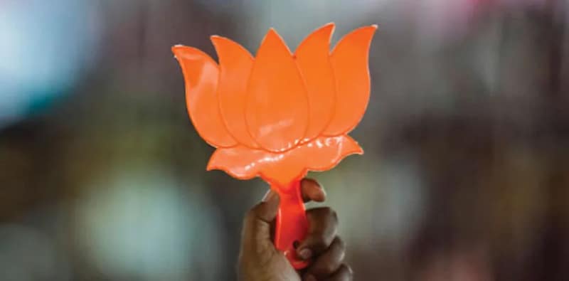অ্যাকাউন্ট নম্বর চেয়ে বঙ্গ নেতাদের ক্ষোভ মেটাতে তৎপর বিজেপির কেন্দ্রীয় নেতৃত্ব