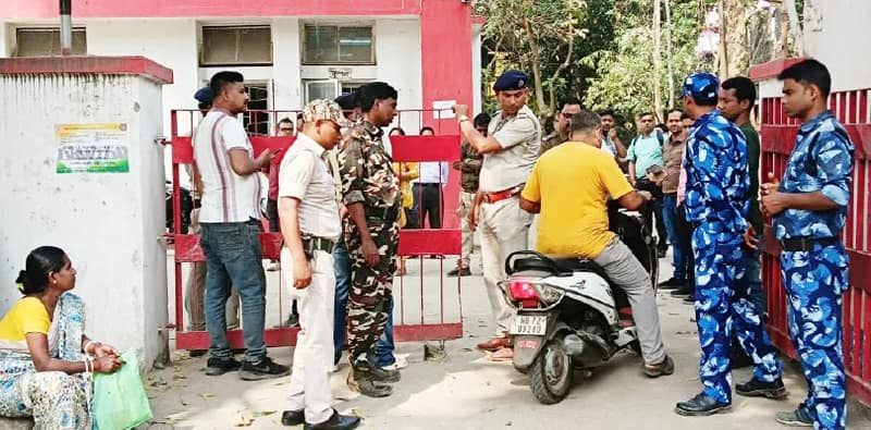 ‘উড়িয়ে দেওয়া হবে’! ই-মেলে বোমাতঙ্ক গৌড়বঙ্গে, পরিষেবা ব্যাহত পোস্ট অফিসে