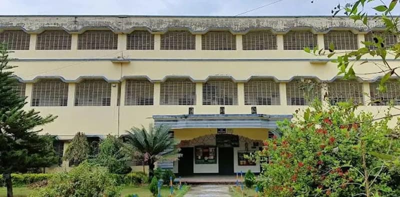 সন্ধ্যায় মালদহ কলেজ চত্বরে মদের আসর, চিঠি অধ্যক্ষের