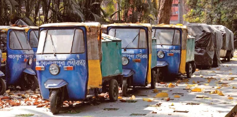 দীর্ঘদিন পর আবর্জনা সংগ্রহের গাড়ি বণ্টনের উদ্যোগ পুরসভার