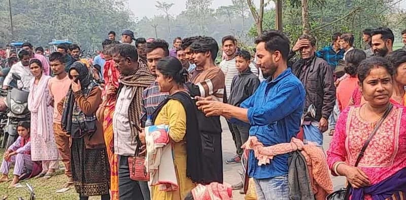 আলুর বন্ড নিয়ে বিক্ষোভ, সড়ক অবরোধ ক্ষুব্ধ কৃষকদের