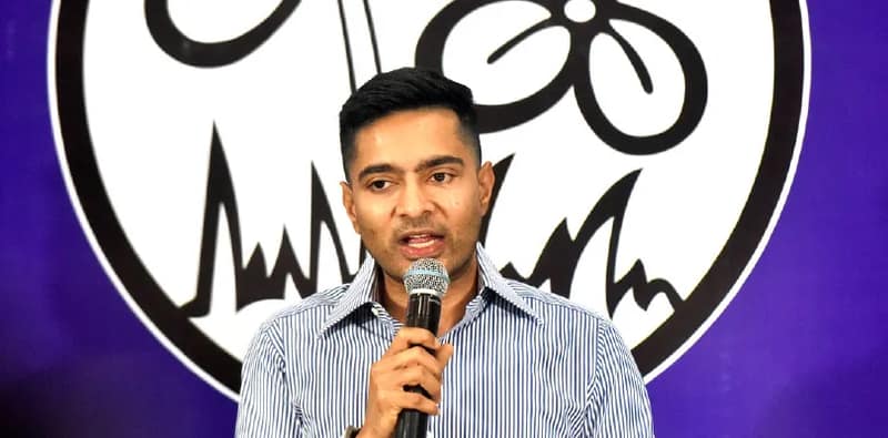 ‘যাঁরা বিজেপিকে ভোট দেন না বেছে বেছে তাঁদেরই নাম বাদ দেওয়া হচ্ছে’, এসআইআর: ভোটার তালিকা নিয়ে ক্ষোভ অভিষেকের
