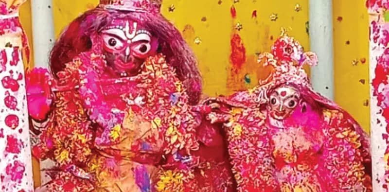 ভোর চারটেয় রাধা‑কৃষ্ণ খেলবেন দোল, সন্ধ্যায় আসবেন রাজবেশে