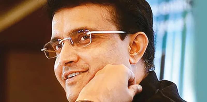 ইডেনে ট্রফি হাতে সৌরভ