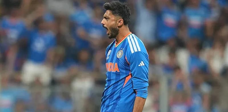 শেষ ওভারে হাত ঘোরানোর প্রস্তুতি নিয়েছিলেন অক্ষর