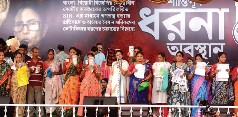ভোটার লিস্টের সঙ্গে হেঁশেলেও আগুন!
