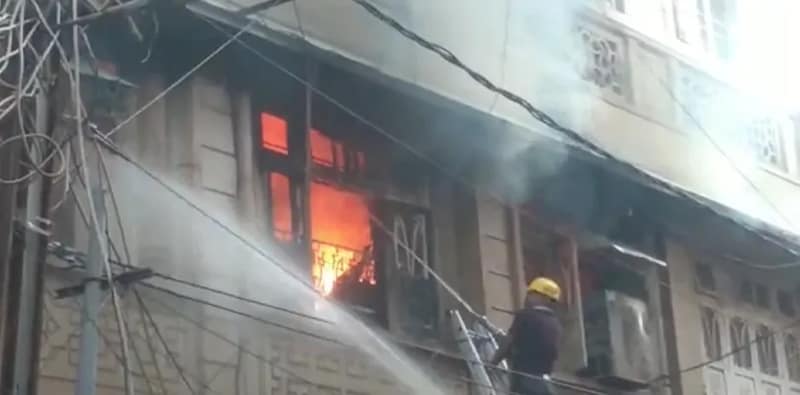 মধ্যপ্রদেশের গোয়ালিয়রে একটি বাড়িতে ভয়াবহ আগুন, জখম ২