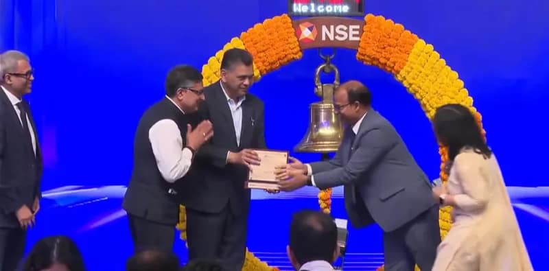 নিফিটি ৫০ এর ৩০ বছর পূর্তি উদযাপন করল ন্যাশনাল স্টক এক্সচেঞ্জ অফ ইন্ডিয়া