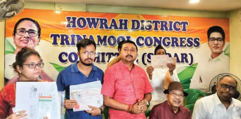 মৃত-ডিলিটেড ভোটারদের সামনে এনে নির্বাচন কমিশনকে কটাক্ষ তৃণমূলের