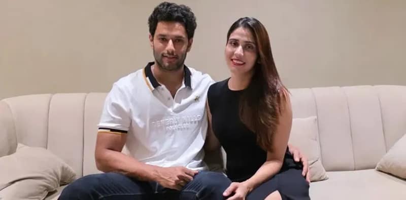 ছদ্মবেশে ট্রেনে চেপে বাড়ি ফিরলেন শিবম