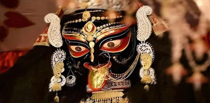 নৈহাটির বড়মার মন্দিরে ভোগ বিতরণ বন্ধ