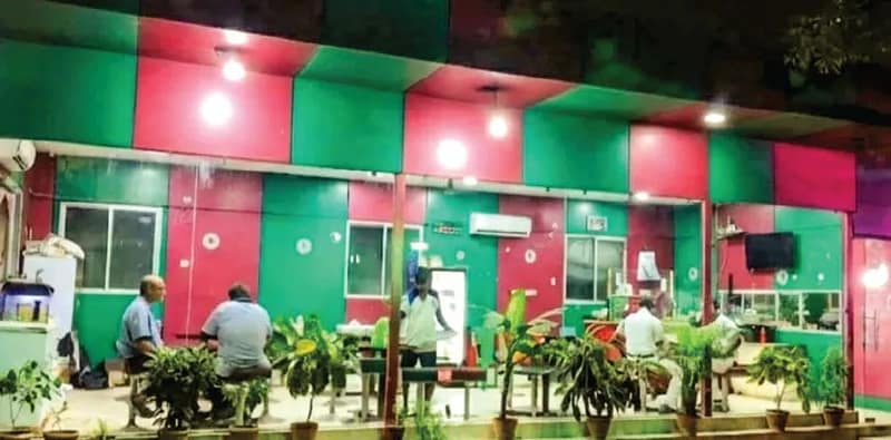 গ্যাস সিলিন্ডার মহার্ঘ, ময়দানের ক্যান্টিনগুলিতে অশনি সংকেত