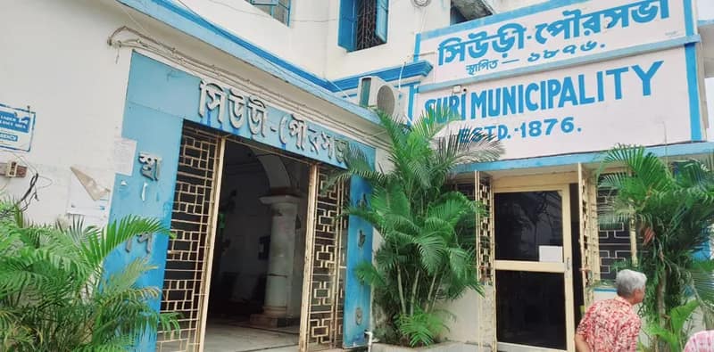ব্যর্থতা কবুল করে নাগরিক বৈঠকে আত্মসমালোচনা সিউড়ির পুর চেয়ারম্যানের