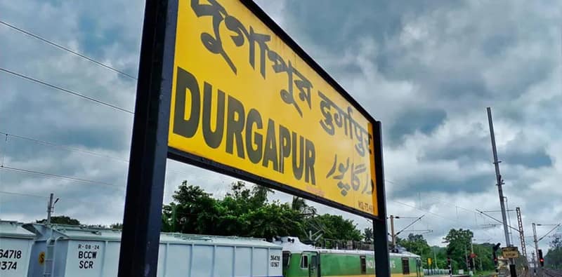 দীর্ঘদিনের দাবি সত্ত্বেও দুর্গাপুর ও চিত্তরঞ্জন থেকে হাওড়ার ট্রেন না দেওয়ায় ক্ষুব্ধ যাত্রীরা, ব্রিগেডের কর্মসূচির জন্য স্পেশাল ট্রেন