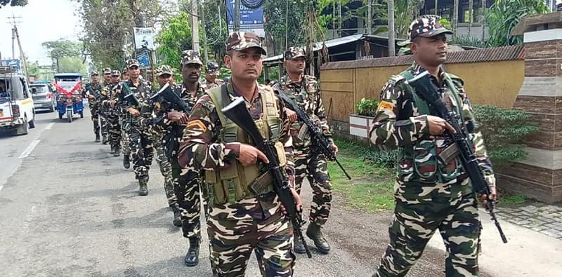 ভোট ঘোষণা হতেই জলপাইগুড়িতে রুট মার্চে জোর কেন্দ্রীয় বাহিনীর