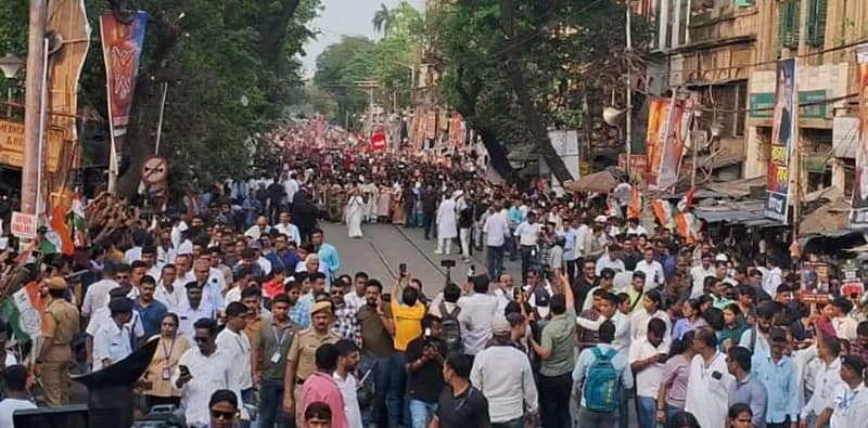 মমতা বন্দ্যোপাধ্যায়ের নেতৃত্বে কলেজ স্কোয়ার থেকে মিছিল শুরু তৃণমূল কংগ্রেসের