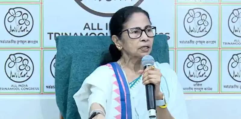 দার্জিলিং, কালিম্পং এবং কার্শিয়াং কেন্দ্রে তৃণমূল প্রার্থী দেবে না, ঘোষণা মমতা বন্দ্যোপাধ্যায়ের