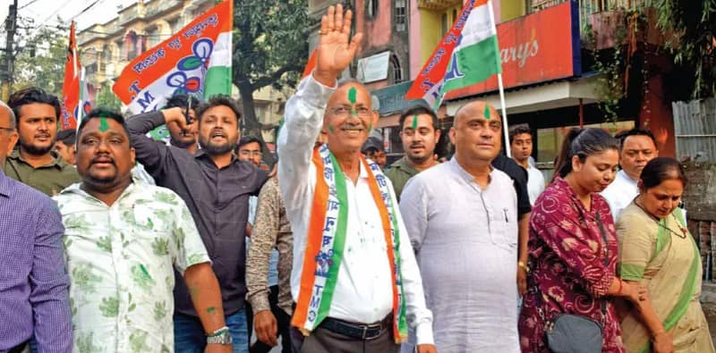 শিলিগুড়িতে সম্মুখসমরে  গৌতম-শংকর