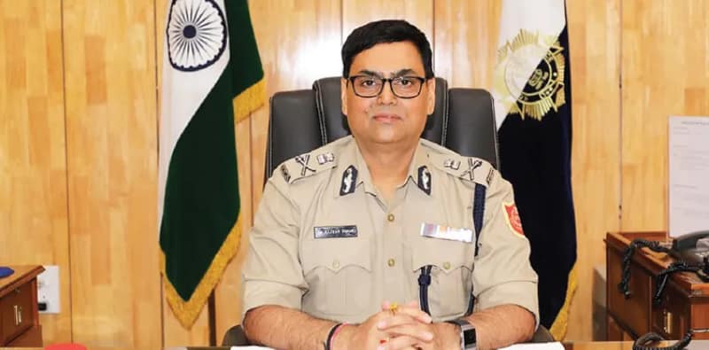 বারাকপুর শিল্পাঞ্চলে প্রাক্তন আইপিএস ডঃ রাজেশ কুমারকে প্রার্থী করল বিজেপি