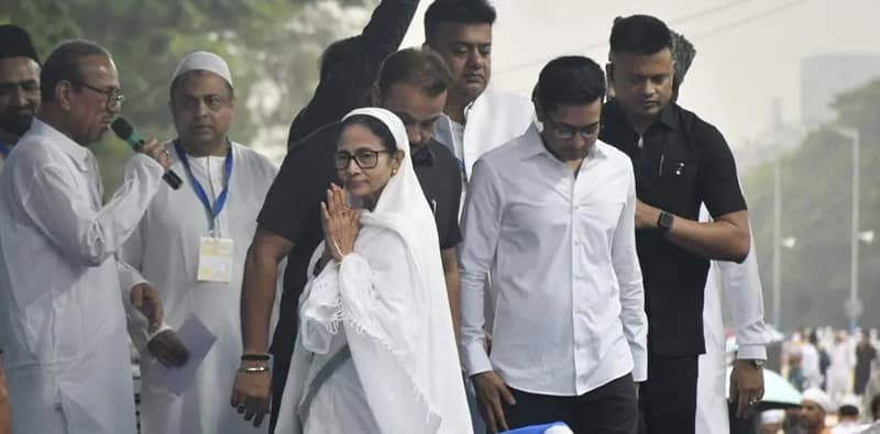 ‘মোদিজিকে বাংলার মানুষের ভোটাধিকার কাড়তে দেব না’, রেড রোড থেকে এসআইআর ইস্যুতে ফের সরব মুখ্যমন্ত্রী