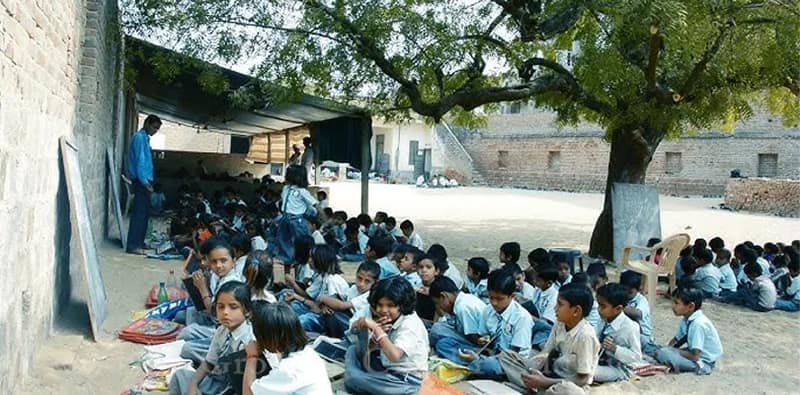 স্কুলে পড়ুয়াদের ন্যূনতম পরিকাঠামো: শহরের তুলনায় পিছিয়ে গ্রাম, বলছে কেন্দ্রের রিপোর্টই