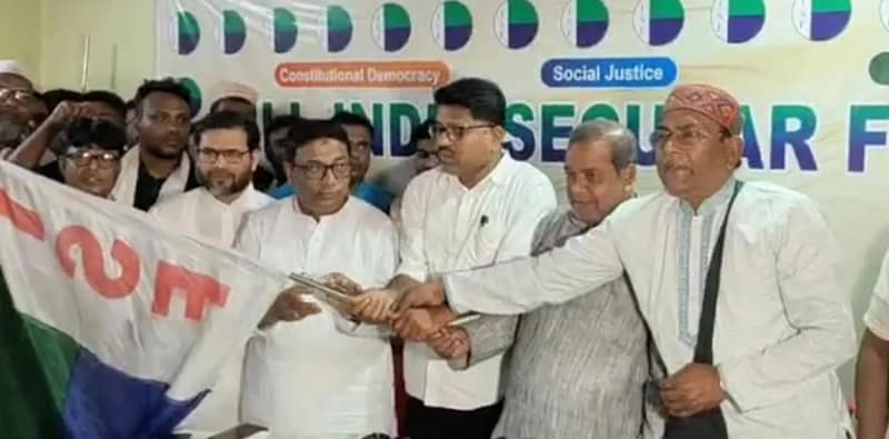 আইএসএফে যোগ দিলেন উত্তর ২৪ পরগনা জেলা পরিষদের কর্মাধ্যক্ষ মফিদুল হক সাহাজি