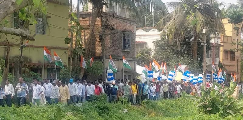বাগনানে  প্রচারে  তৃণমূল প্রার্থী অরুণাভ সেন
