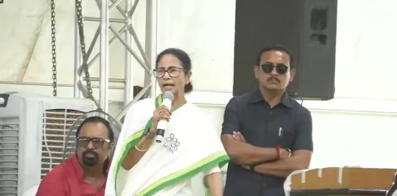 এবছরের সেপ্টেম্বরে দিল্লি থেকে বিদায় নেবে বিজেপি সরকার: মমতা