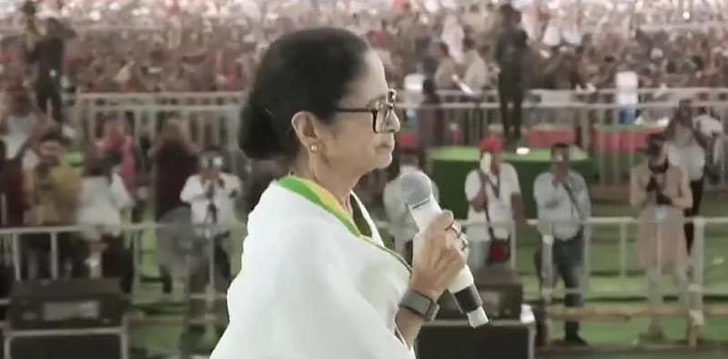 বাংলাকে প্রাপ্য টাকা দেয় না মোদি সরকার: মমতা