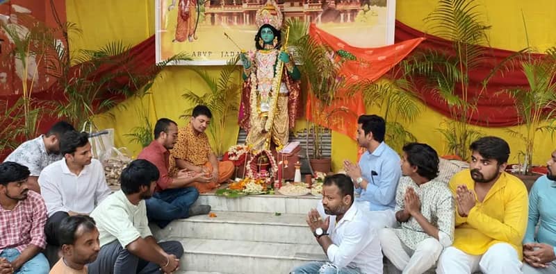যাদবপুর বিশ্ববিদ্যালয় ক্যাম্পাসে রামনবমীর পুজো