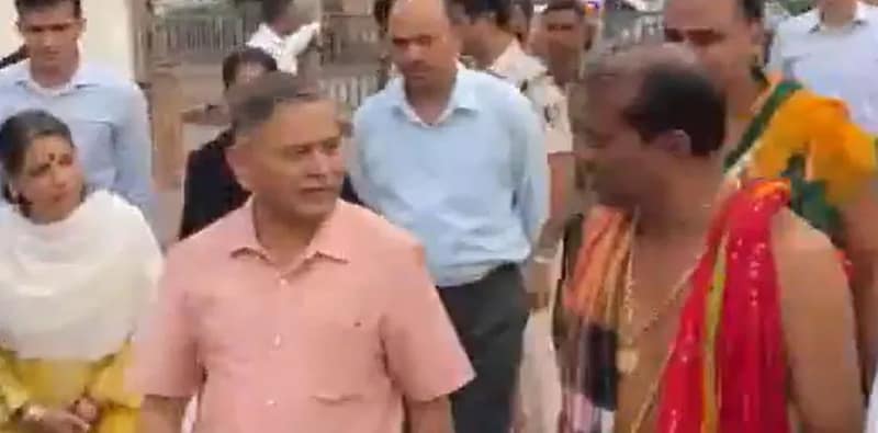 পুরীর  জগন্নাথ মন্দিরে এসে পৌঁছালেন ভারতীয় সেনাপ্রধান জেনারেল উপেন্দ্র দ্বিবেদী