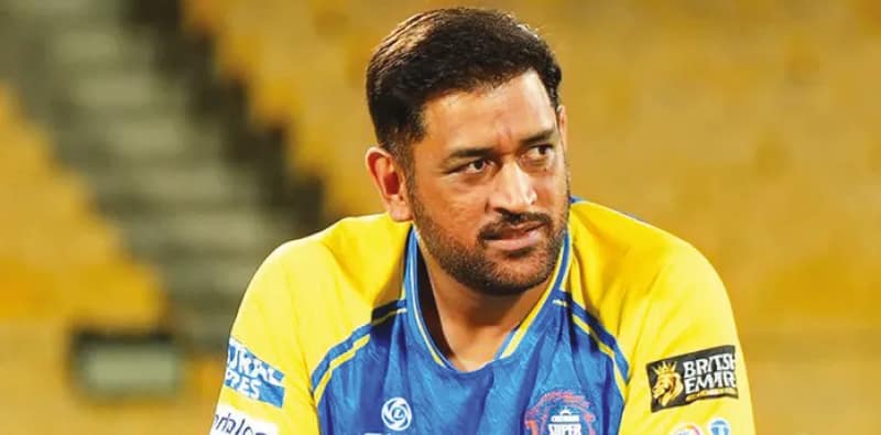 দু’সপ্তাহ মাঠের বাইরে ধোনি, চাপে সিএসকে