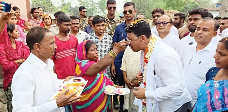 কাজল শেখের হয়ে প্রচারে আসছেন অভিষেক, রামপুরহাটে আশিস বন্দ্যোপাধ্যায়ের সমর্থনে কাল রোড শো করবেন দেব