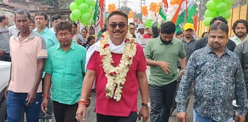 দুর্গাপুরবাসীকে রাজনীতিতে নামার আহ্বান জানিয়ে কিস্তিমাত করতে চাইছেন ব্যবসায়ী তৃণমূল প্রার্থী